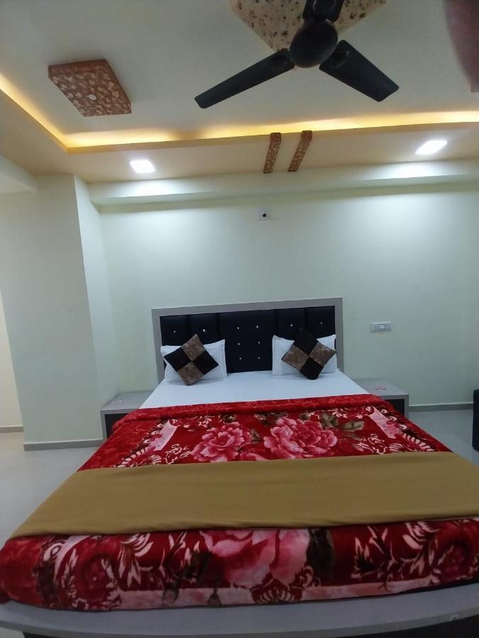 Hotel Ggc Inn Ahmedabad Eksteriør bilde